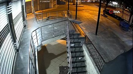 Diyarbakır’da kuyumculara silahlı saldırı kamerada: 100 bin dolar istediler