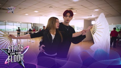 Stars On The Floor: Viennese Waltz makes Patrick and Kakai dance skin-to-skin! | Online Exclusive