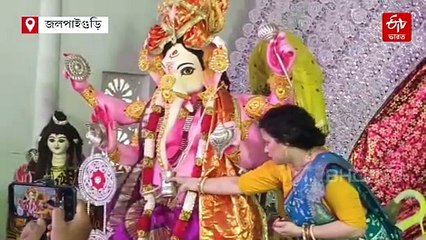 রীতি মেনে পান্তা ভাত-ইলিশ ভাজা খাইয়ে উমাকে বিদায় বৈকুণ্ঠপুর রাজবাড়িতে