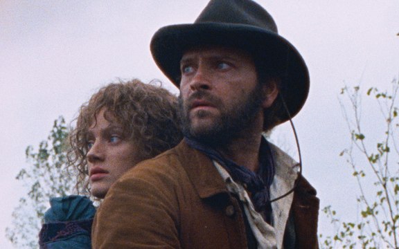 Testa o croce?: l'ultima follia di Alessandro Borghi fa risorgere gli western spaghetti di 60 anni fa