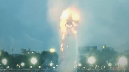 कई शहरों में बारिश, भीगकर गिरे रावण के पुतले