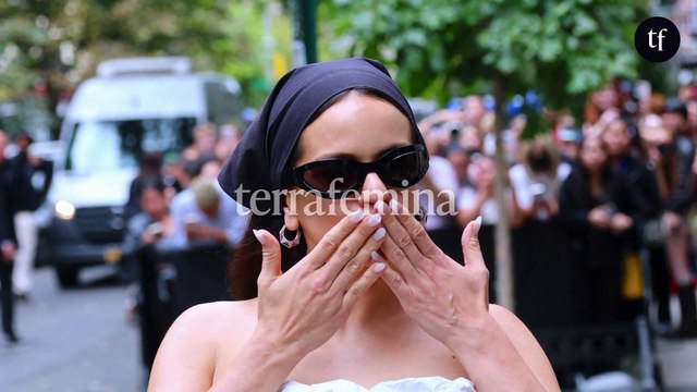 C'est dur de s'épiler ? : Cette chanteuse assume ses poils en pleine Fashion Week mais subit les critiques des internautes