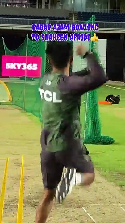 Babar Azam bowling to Shaheen Afridi