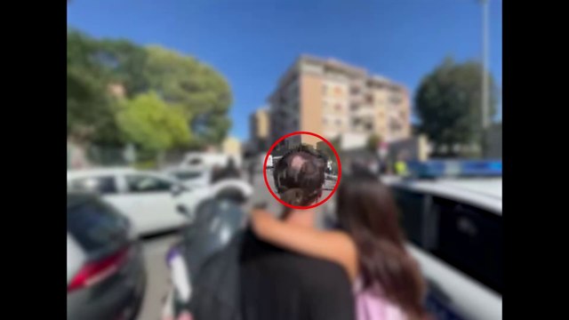 «Gli hanno strappato una ciocca di capelli»: la reazione degli studenti del liceo Caravillani aggrediti da esponenti della comunità ebraica