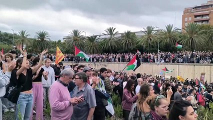 Miles de personas llenan el centro de Barcelona contra la detención de la flotilla