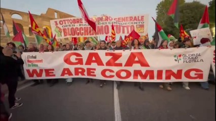 5mila manifestanti al Colosseo contro l'abbordaggio della Flotilla