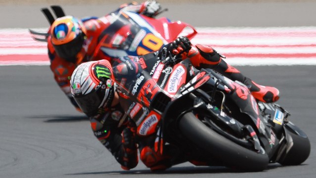 Bezzecchi bate a Aldeguer en el Sprint y Marc Márquez, sancionado