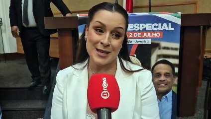 Esposa de Zé Eduardo enaltece trajetória do comunicador durante homenagem da ALBA