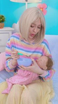 Awesome Feeding Spoon for Little Babies 🥄👶 #parenting #gadgets #fun