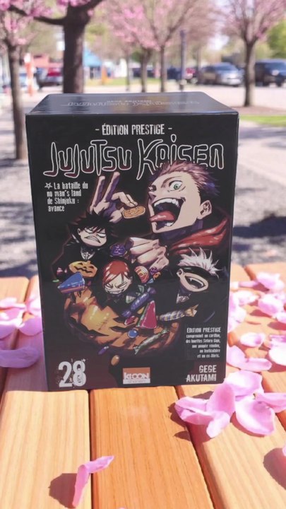 Le coffret prestige du tome 28 de Jujutsu Kaisen est rempli de super bonnes idées 👌🔥 Franchement, j’ai adoré découvrir tout ça ! Merci à @lechauveegrit d’avoir participé à la vidéo 🙌Et vous, vous trouvez que ce coffret vaut le coup ? 👀