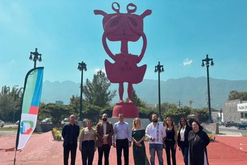 Estrenan "Niña Cangrejo" en San Pedro: ¿qué significa la última obra de Mauricio Fernández?