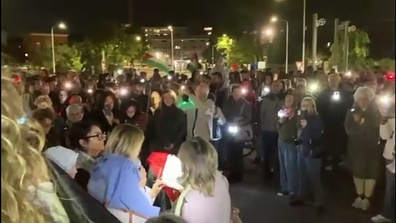 A Careggi flash mob dei medici per Gaza: ?Firenze sa da che parte stare?