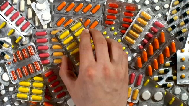 Alerta mundial por superbacterias: la OMS advierte sobre el uso inadecuado de antibióticos