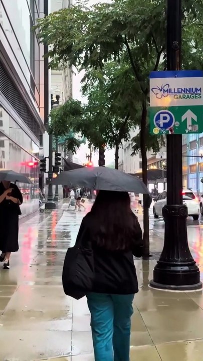 Balade apaisante sous la pluie 🌂 | Détente et musique douce à Genève, Québec & Lyon