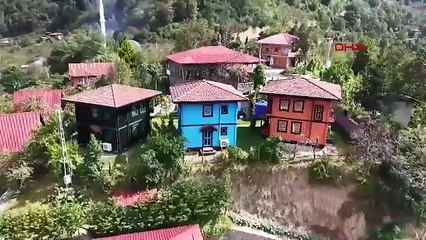 Türkiye'nin en sıradışı köyü: Tek tuşla manzara değişiyor