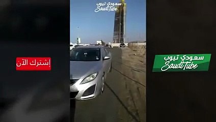 بالفيديو عمال شركة بن لادن يهجمون على المهندسون في برج جدة لتأخر الراتب