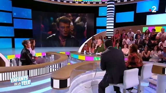 Johnny Hallyday – Jeanne Mas émue aux larmes dans “Les Enfants de la télé” (France 2 – 20 mai 2019)