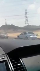 بالفيديو القبض على لص بعد مطارده مثيرة على طريق جدة – مكة السريع !