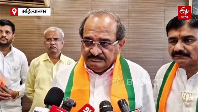 मंत्री राधाकृष्ण विखेंची उद्धव ठाकरेंवर टीका; म्हणाले, ठाकरे घरात, तर पूरपरिस्थितीत फडणवीस बांधावर