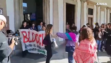 Flotilla, Milano: continua l'occupazione di un'aula della Statale