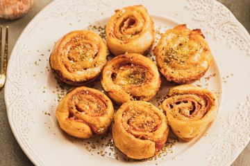 Espirales rellenas de jamón y queso