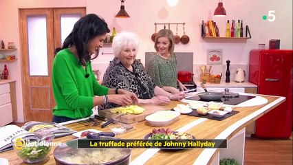 Johnny Hallyday – La truffade préférée de Johnny | Recette de la chef Jacqueline Benoît (France 5 – 25/03/2019)