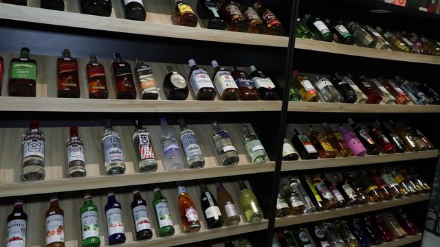 Título: Como Evitar Bebidas Falsificadas: Recomendações da Vigilância Sanitária e Impacto nos Consumidores