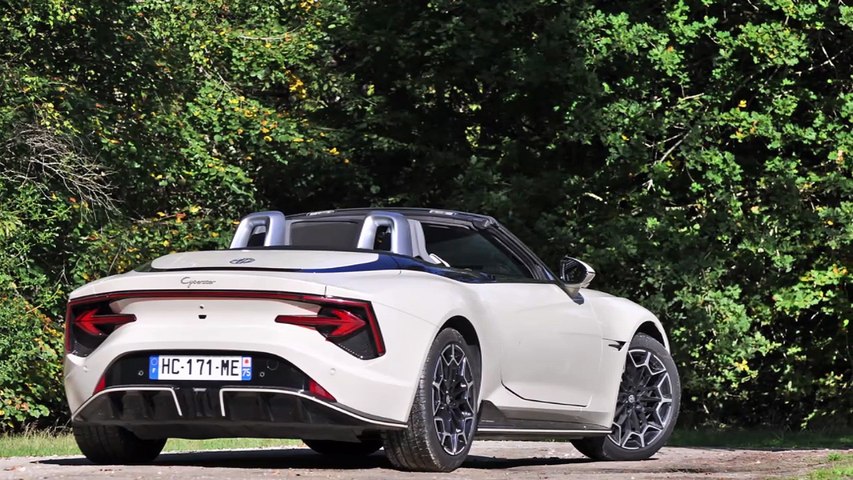 Essai MG Cyberster 2WD 340 ch (2025)