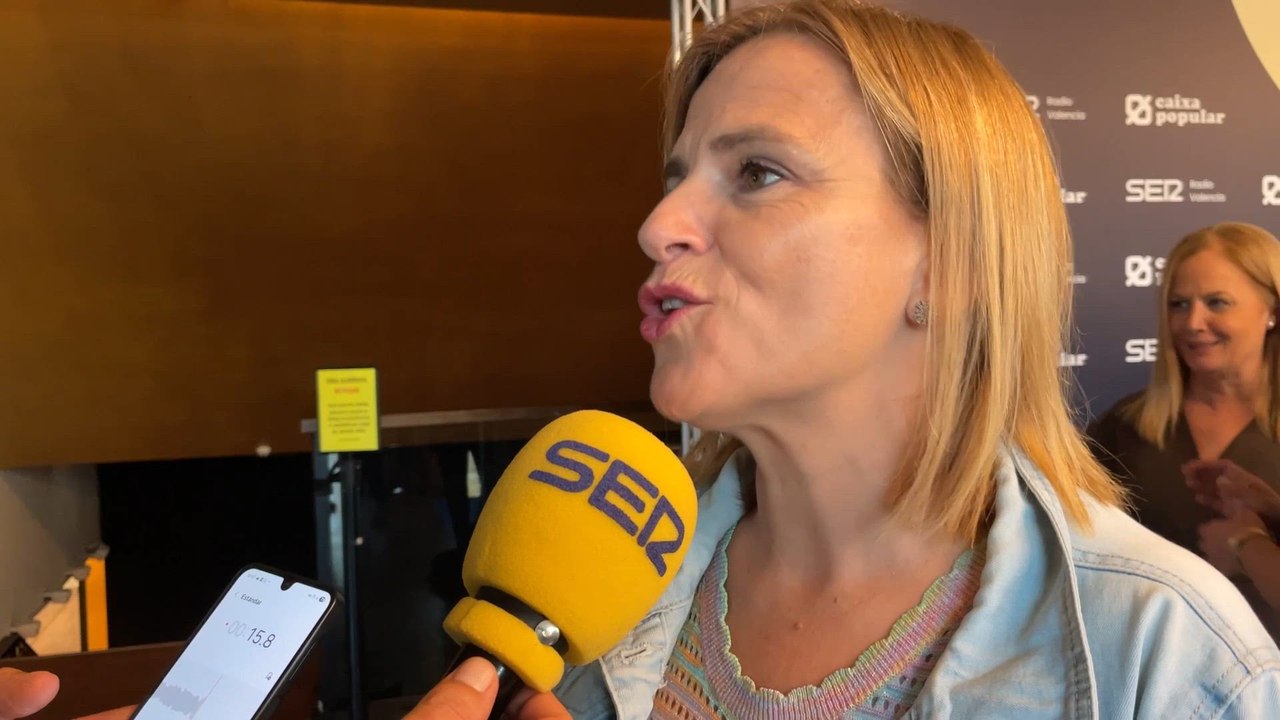 Pilar Bernabé, delegada del Gobierno en la Comunitat Valenciana, en la gala de entrega de los premios 'Mujeres tenían que ser' de Radio Valencia