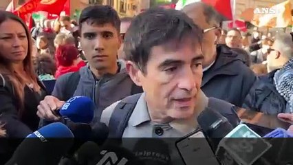 Fratoianni: "Salvini un bullo, giu' le mani dal diritto di sciopero"