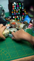 Elle fabrique des tableaux avec des canettes