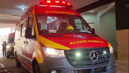 Mulher escorrega, sofre queda e fica ferida na Rua Guaíba