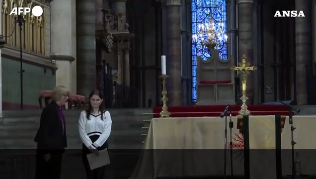 Inghilterra, Sarah Mullally prima donna a capo della Chiesa anglicana