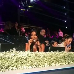 فيديو: نادين نجيم تخطف لحظة من الكواليس لسبب طريف