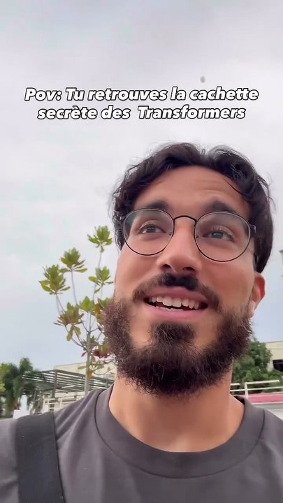 Tu retrouves la cachette secrète des Transformers