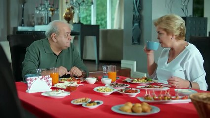 50. Estado Civil: Complicado (Iliski Durumu: Karisik), en español