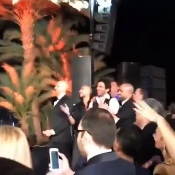 فيديو: شيرين عبد الوهاب وتامر حسني يجتمعان بعد 15 عاماً للغناء من أجل عمرو وكندة