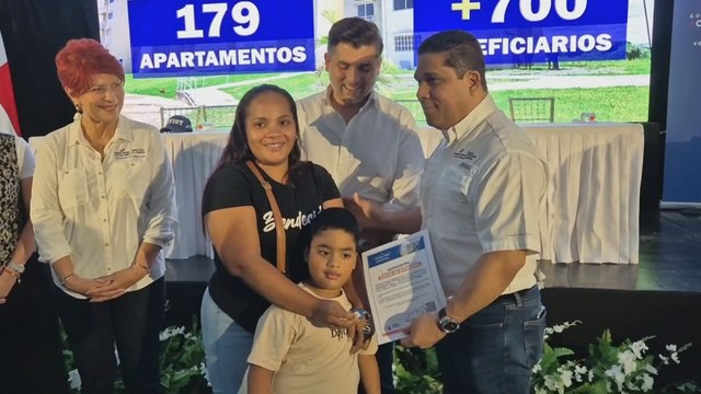 Más de 700 familias reciben llaves de apartamentos en la séptima fase de Ciudad Esperanza
