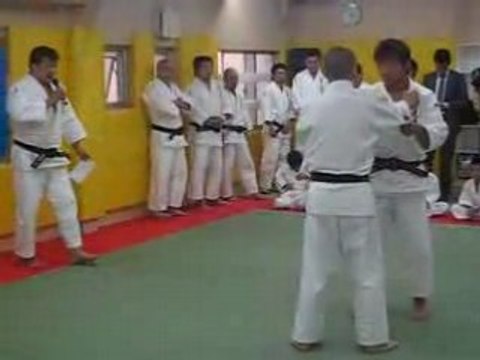 Sode tsuri komi goshi by Makoto Takimoto