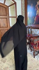 هند القحطاني تنصاب بعينها وتلبس بنتها نقاب