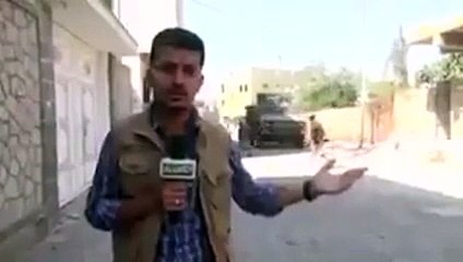 فيديو.. لحظة نجاة مراسل التلفزيون السعودي في اليمن من قذيفة حوثية