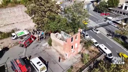 SON DAKİKA | Fatih’te metruk bina çöktü! Arama kurtarma çalışmaları başladı
