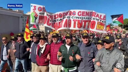 İtalya'da İsrail'in Küresel Sumud Filosu'na saldırısını protesto etmek üzere genel greve gidildi