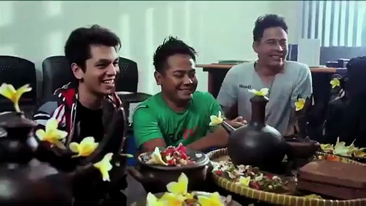 Kembalinya Nenek Gayung (2013)