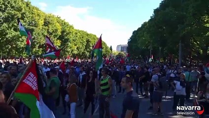 Miles de personas salen a la calle en Pamplona por Palestina