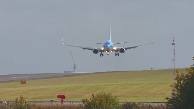 Leeds: Plane aborts landing in Storm Amy
