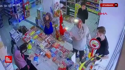 Diyarbakır'da dükkanının camları kırılan kuaförün karşı tarafın oğluna tokat attığı iddia edildi