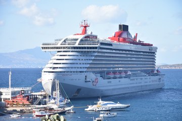 "Resilient Lady" kruvaziyeri Bodrum’a  2 bin 612 yolcu getirdi!