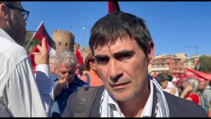 Gaza, Fratoianni al corteo: Meloni si vergogni, piazze le fanno paura