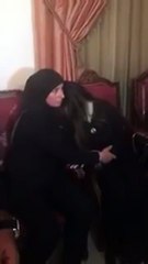 فيديو..انهيار مي حريري في عزاء ملحم بركات